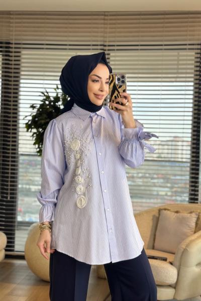 01-1361 Çizgili Sol Tarafı İnci Ve Şifonlu Gömlek Mavi