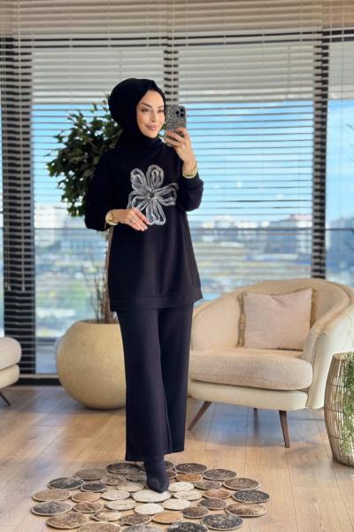 02-2698 Ön Büyük Çiçek Nakışlı Takım Siyah