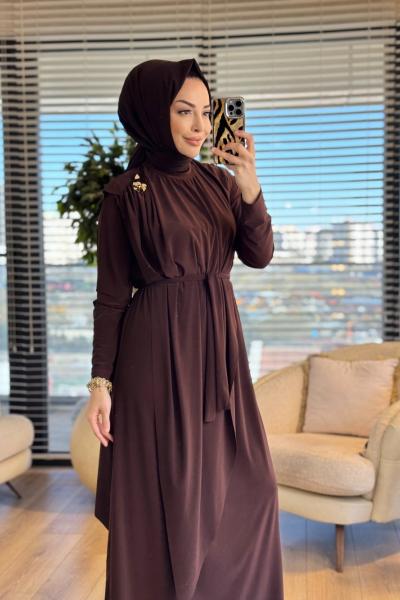 1513 Üstleri Üçgen Pelerinli Elbise Kahve