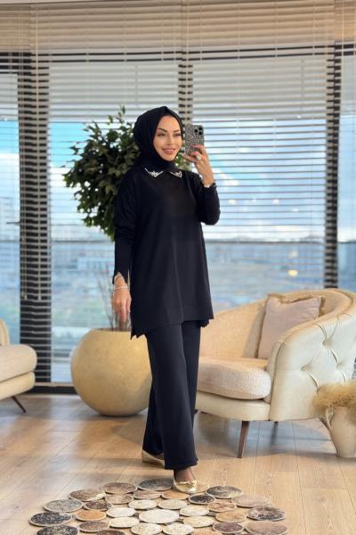 239 Yakası Pırlanta Taşlı Triko Tunik Siyah