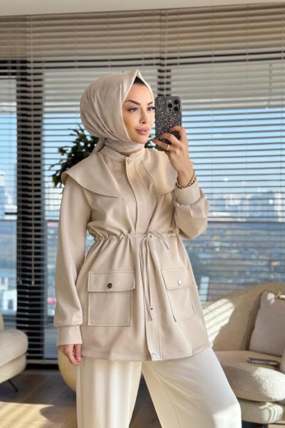 24368 Omuzu Yaka Parçalı Fermuarlı Kap Bej