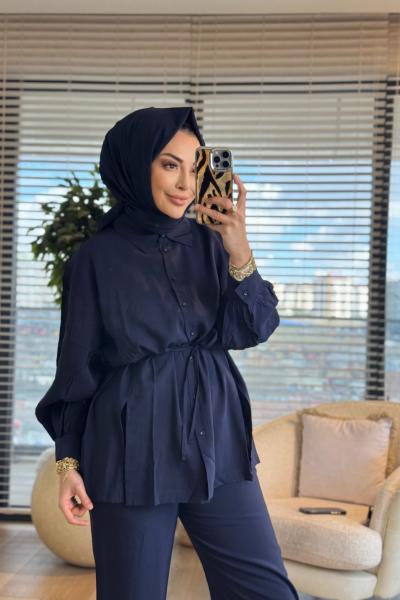 3230 Yırtmaç Detaylı Takım Lacivert