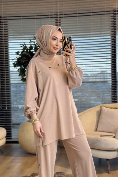 4907 Robası Parça Üstü Çıtçıt Detaylı Takım Bej