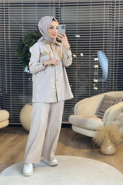 8538 Yaka Ve Cep Kenarı Desenli Takım Bej